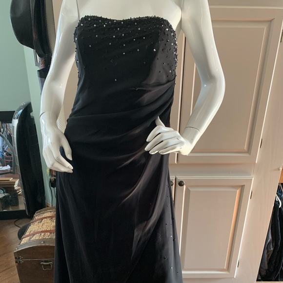 Enchante 8 navy sheer gown bead/sequin detail - Picture 2 of 6